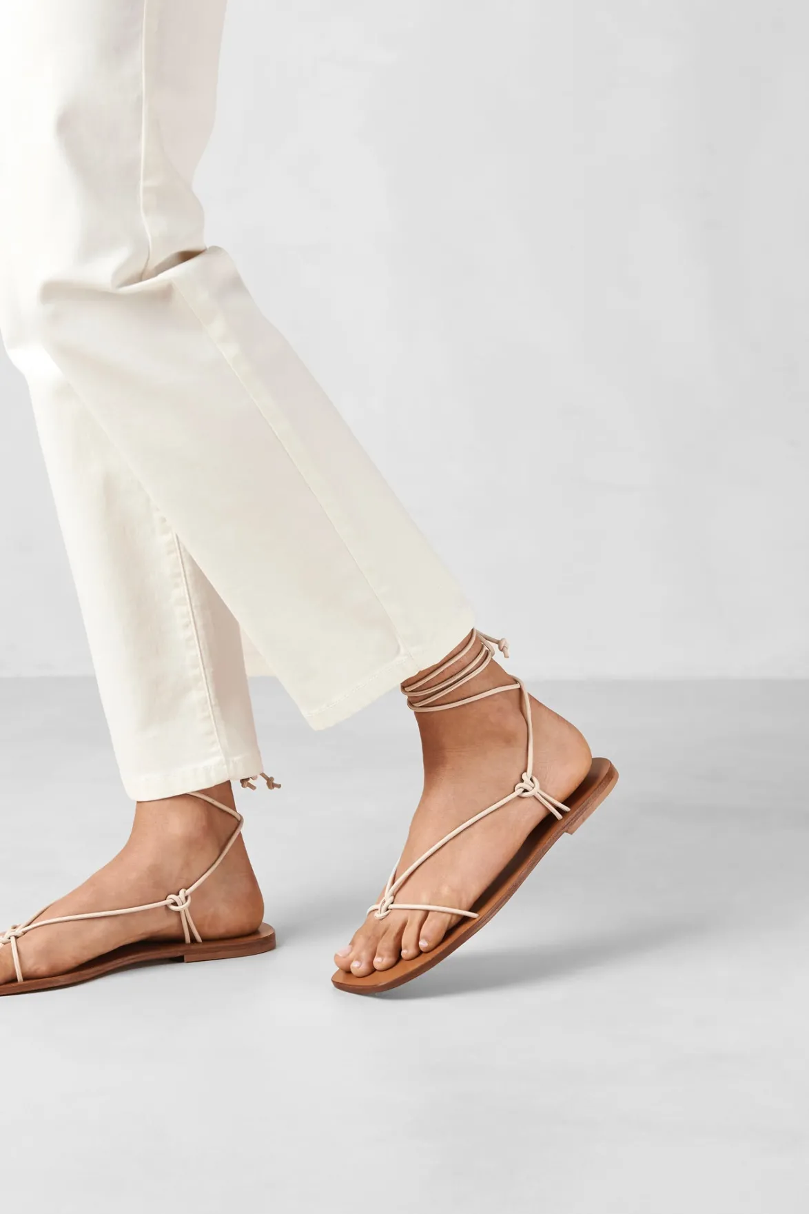 Shoes^Amour Vert Alohas Misty Sandal Cream