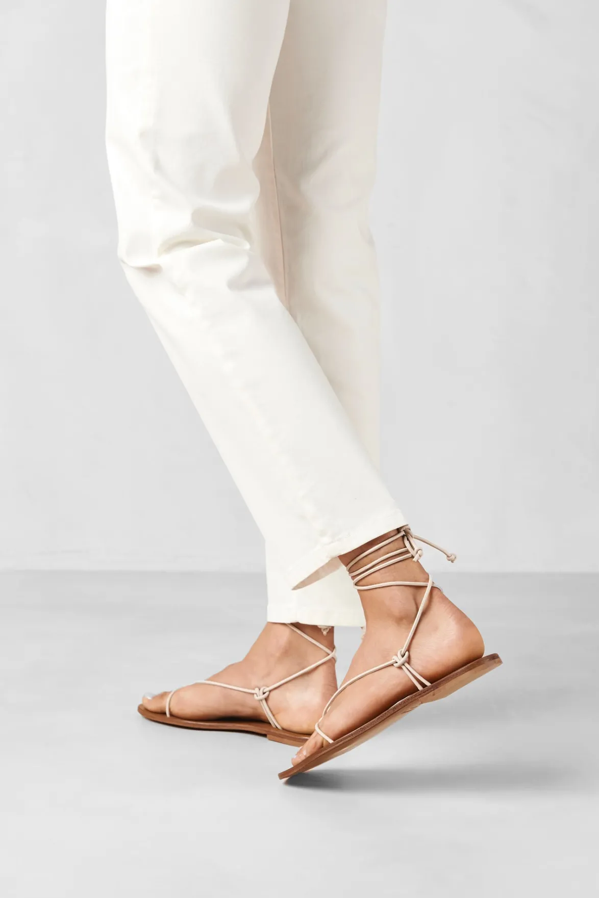 Shoes^Amour Vert Alohas Misty Sandal Cream