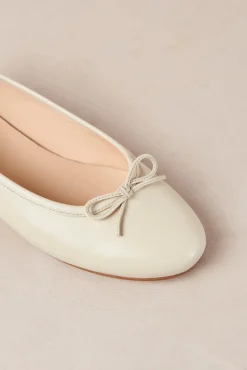 Shoes^Amour Vert Alohas Oriana Leather Ballet Flats Cream