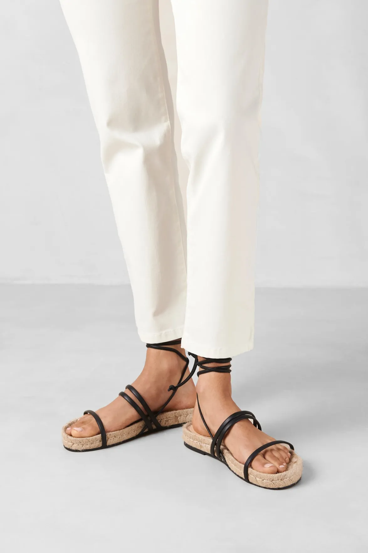 Shoes^Amour Vert Alohas Rayna Leather Sandal Black