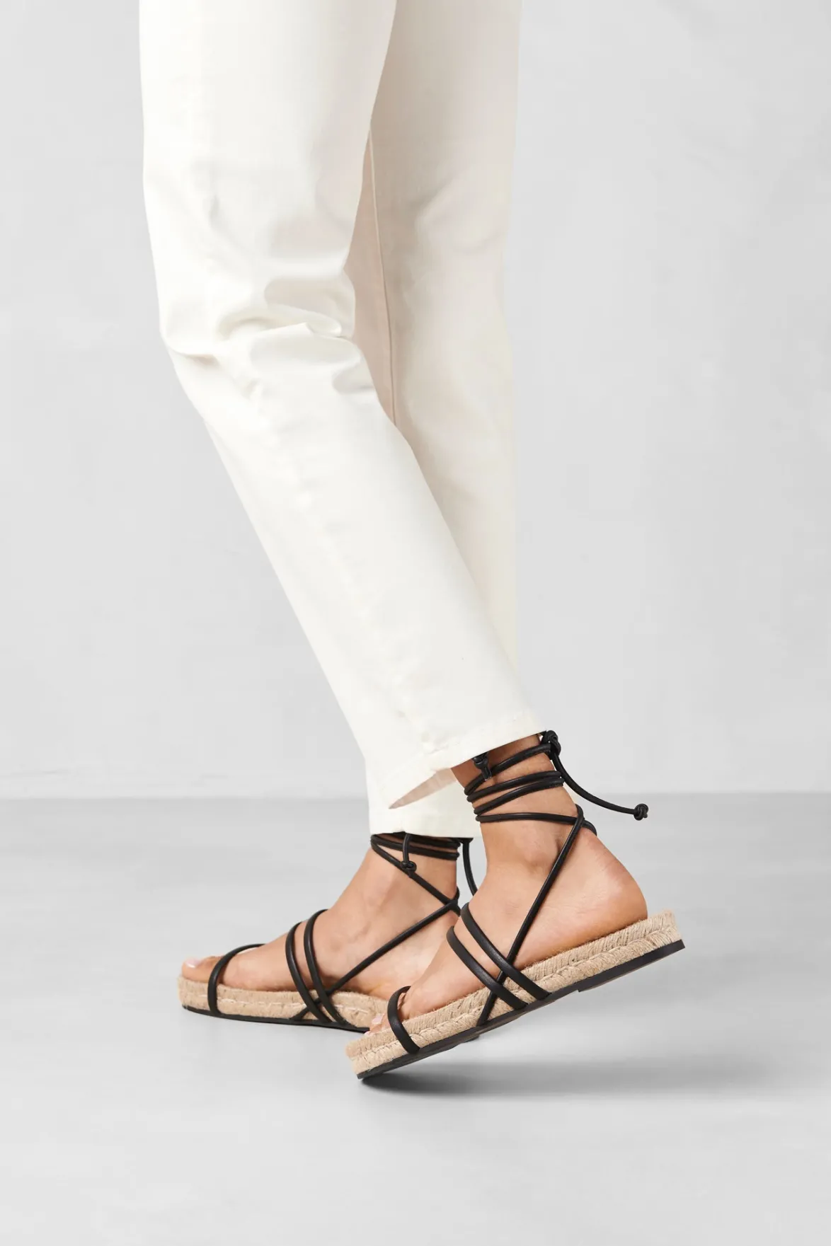 Shoes^Amour Vert Alohas Rayna Leather Sandal Black