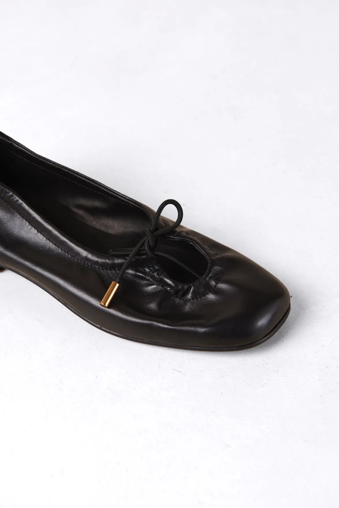 Shoes^Amour Vert Alohas Rosalind Leather Ballet Flat Black