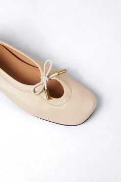 Shoes^Amour Vert Alohas Rosalind Leather Ballet Flat Cream