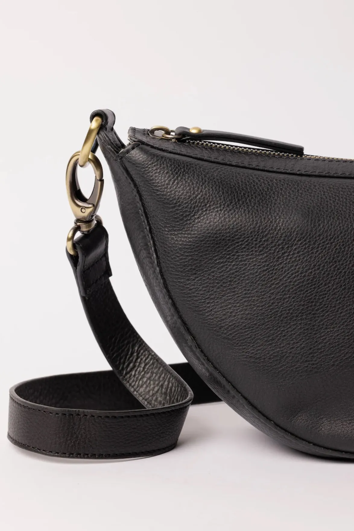 Bags & Pouches^Amour Vert O My Bag Leo Crossbody Bag Black